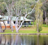 Bushy Lake Chalets - New Castle Holiday