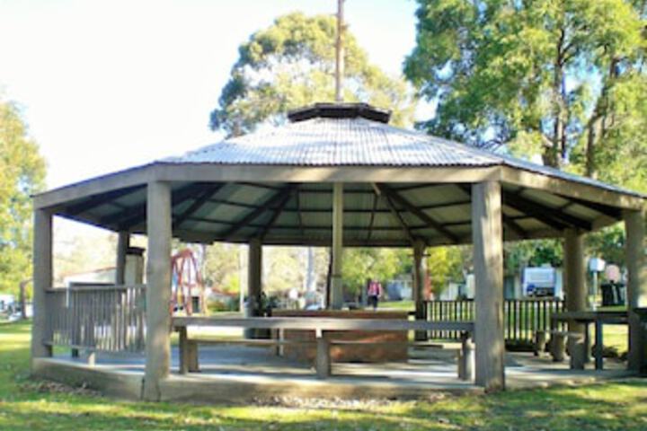 Mallacoota VIC New Castle Holiday