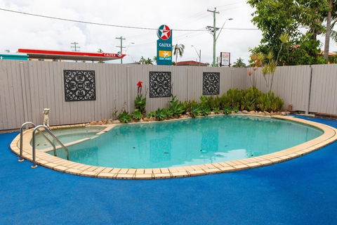 Lantern Motor Inn - New Castle Holiday 4