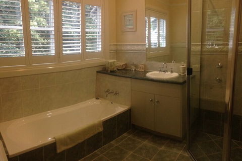 Elindale House Bed & Breakfast - New Castle Holiday 7