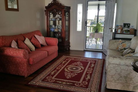 Elindale House Bed & Breakfast - New Castle Holiday 1