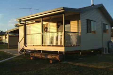 Lee Farm Stay Cottages - New Castle Holiday 0