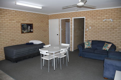 Kalbarri Seafront Villas - New Castle Holiday 6