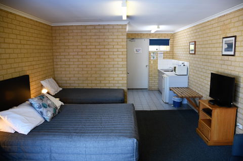 Kalbarri Seafront Villas - New Castle Holiday 5