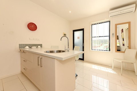 Hobart Lodge - New Castle Holiday 6