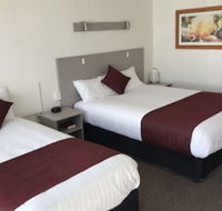 Cobb Inlander Motel - New Castle Holiday