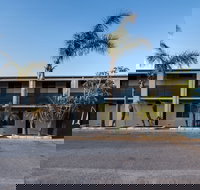 Sails Geraldton Accommodation - New Castle Holiday