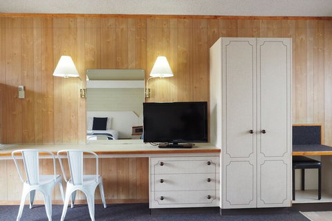 Forster Motor Inn - New Castle Holiday 7