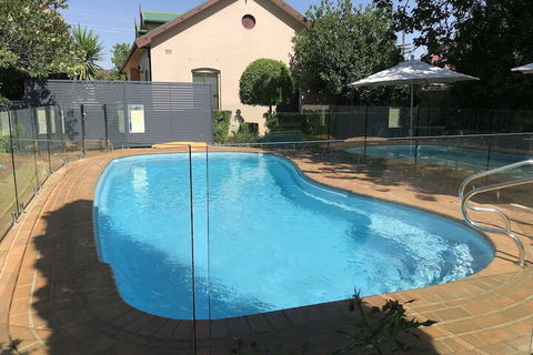 Country Apartments - New Castle Holiday 5