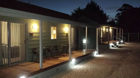 Daylesford Central Motor Inn - New Castle Holiday 1