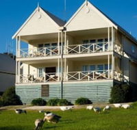 Lakeside Suites 1 - New Castle Holiday
