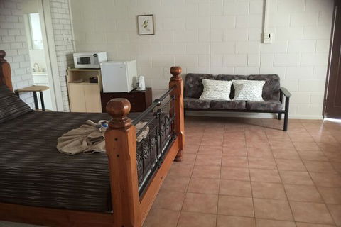 Warrumbungles Mountain Motel - New Castle Holiday 4