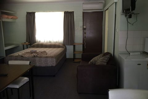 Warrumbungles Mountain Motel - New Castle Holiday 5