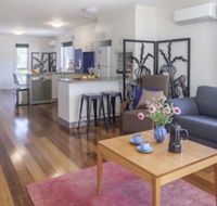 One of a Kind Apartments - New Castle Holiday