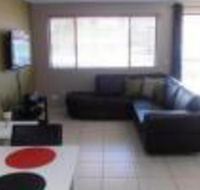 Beachside Court Holiday Apartments - New Castle Holiday