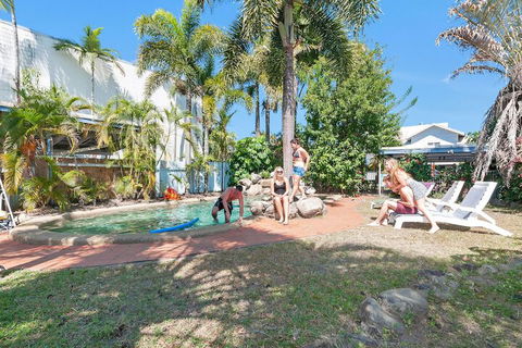 Reef Backpackers - New Castle Holiday 1