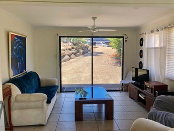Airlie Beach Pet Friendly 3 Bedrooms - New Castle Holiday 0