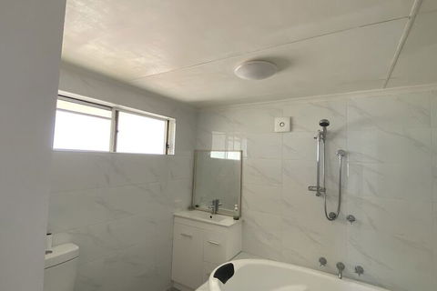 Whispering Palms - New Castle Holiday 5