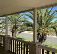 Whispering Palms - New Castle Holiday