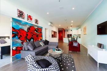 Vance 2Bdr Melbourne Apartment - New Castle Holiday 0