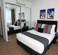 Under the Townsville Sun 694I - New Castle Holiday