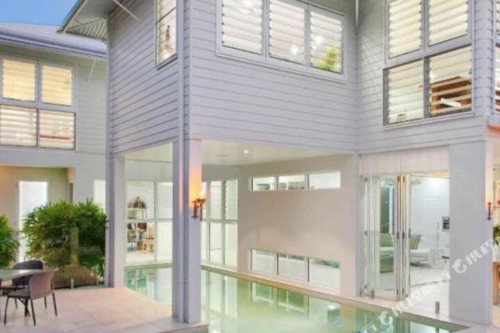 Noosa QLD New Castle Holiday