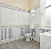 Rose Garden Spacious Family Home Near CBD - New Castle Holiday