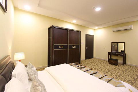 Coachmens Inn Motel - New Castle Holiday 5