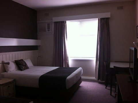 Amity Motor Inn - New Castle Holiday 1