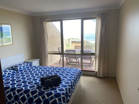 Lands Edge - New Castle Holiday 3