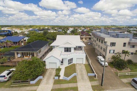 Serendipity - New Castle Holiday 5