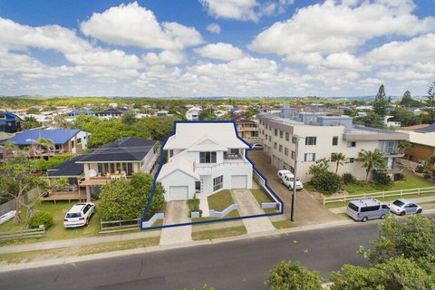 Serendipity - New Castle Holiday 3