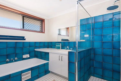 Kenway Lodge - New Castle Holiday 1