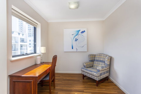 Perth West End Apartment 406 - New Castle Holiday 5