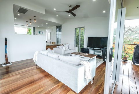 Bellevue Airlie Beach - New Castle Holiday 5