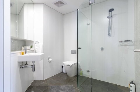 C16 Darling Harbour 2 BDR APT - New Castle Holiday 3