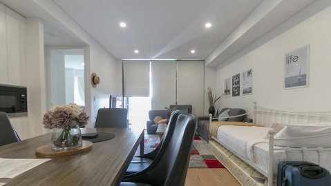 C16 Darling Harbour 2 BDR APT - New Castle Holiday 4