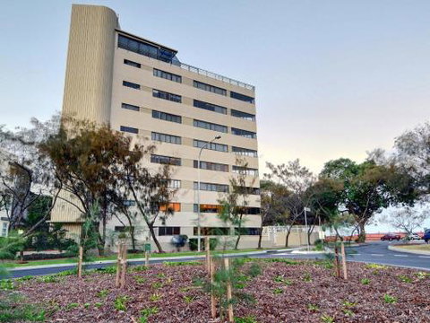 Parkyn Place 6 3 BDRM Oceanview Apt On Mooloolaba Spit - New Castle Holiday 3