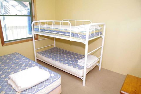 Beachfront 1 25 Willow Street - New Castle Holiday 6