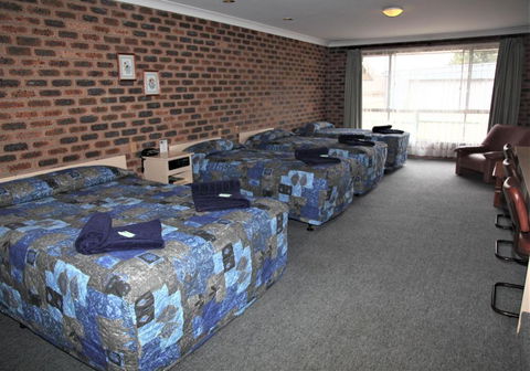 Big Trout Motel - New Castle Holiday 4