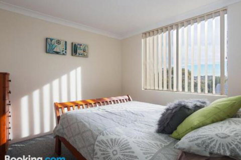 12 Thurlow Lodge 6 Thurlow Avenue Water Views Pool & Central Location - New Castle Holiday 0