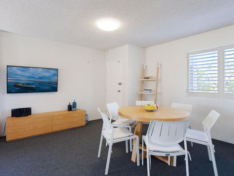 1 Intrepid 3 Intrepid Close Amazing Views Of Shoal Bay Only 100m From The Beach - New Castle Holiday 5
