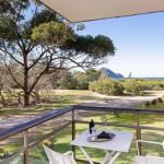 1 Intrepid 3 Intrepid Close Amazing Views Of Shoal Bay Only 100m From The Beach - New Castle Holiday 0