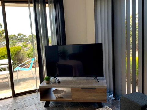 Nepean View - New Castle Holiday 6