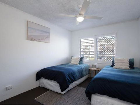1 The Poplars 34 Magnus St. Panoramic Water Views Pool Aircon & WIFI - New Castle Holiday 4
