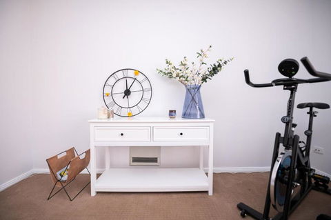 Central March 2 Bed Walk Everywhere - New Castle Holiday 3