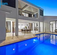 Narrabeen Beach House - New Castle Holiday