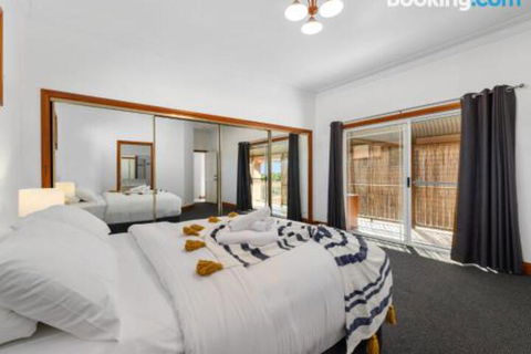 Surf Mist - New Castle Holiday 5