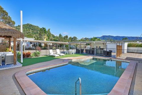 Cocos Holiday Apartments - New Castle Holiday 2