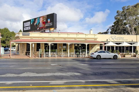 Former Dress Circle Nth Adelaide Apt With Aircon - New Castle Holiday 3